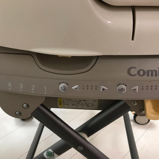 combi(コンビ)のroomin様専用 送料込み！コンビ ロアンジュ 電動ハイローチェア 電動ラック キッズ/ベビー/マタニティの寝具/家具(その他)の商品写真