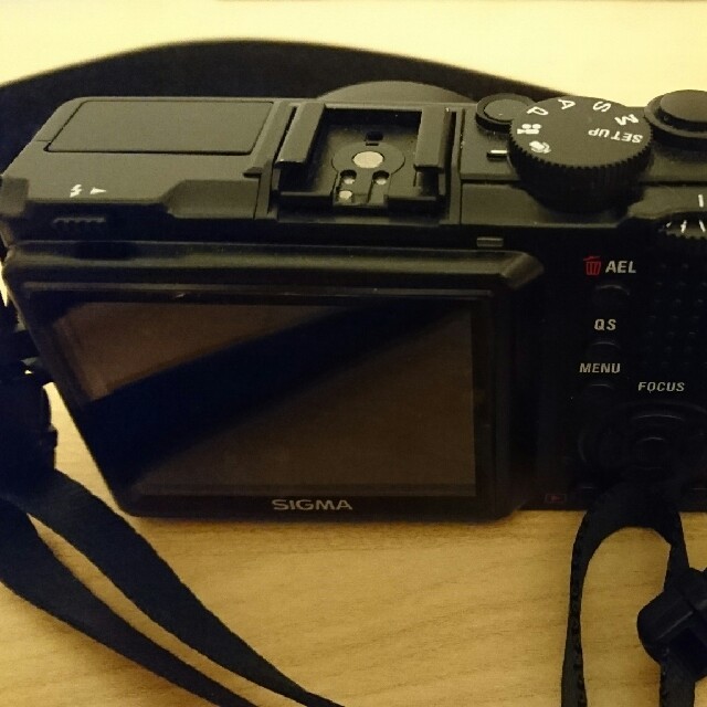 SIGMA(シグマ)のシグマ dp1x (コンデジ 、SIGMA) スマホ/家電/カメラのカメラ(コンパクトデジタルカメラ)の商品写真
