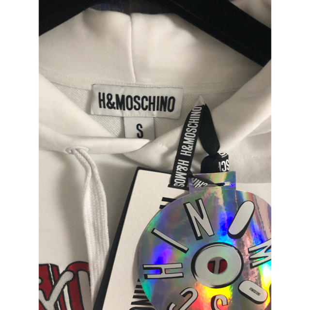 MOSCHINO(モスキーノ)のNCTルーカス着用 パーカー スウェット Moschino H&M モスキーノ メンズのトップス(パーカー)の商品写真