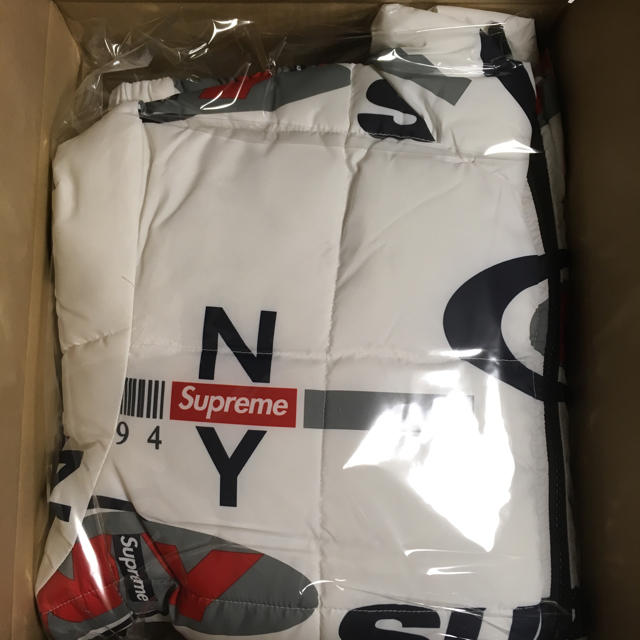 M supreme NY Reversible puffy jacket M supreme NY Reversible puffy jacket