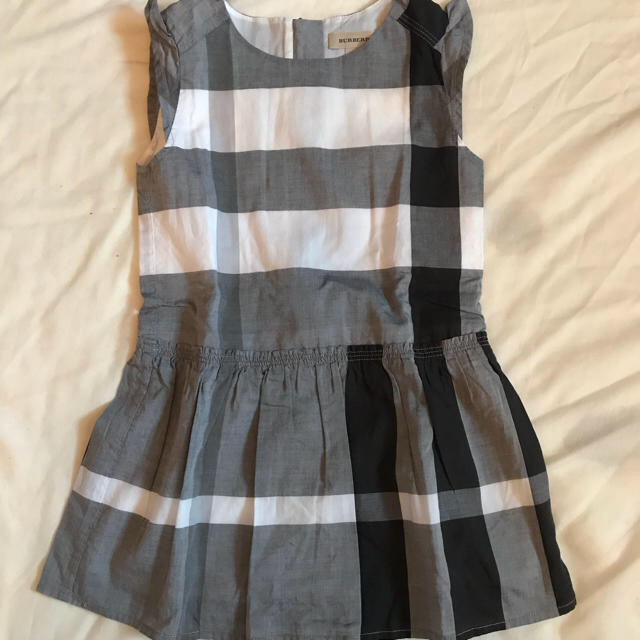 BURBERRY(バーバリー)のご確認用 バーバリー4y 100 キッズ/ベビー/マタニティのキッズ服女の子用(90cm~)(ワンピース)の商品写真