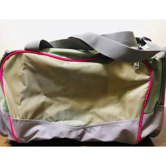 NIKE(ナイキ)の【新品 送料無料】NIKEスポーツバッグ レディースのバッグ(ボストンバッグ)の商品写真