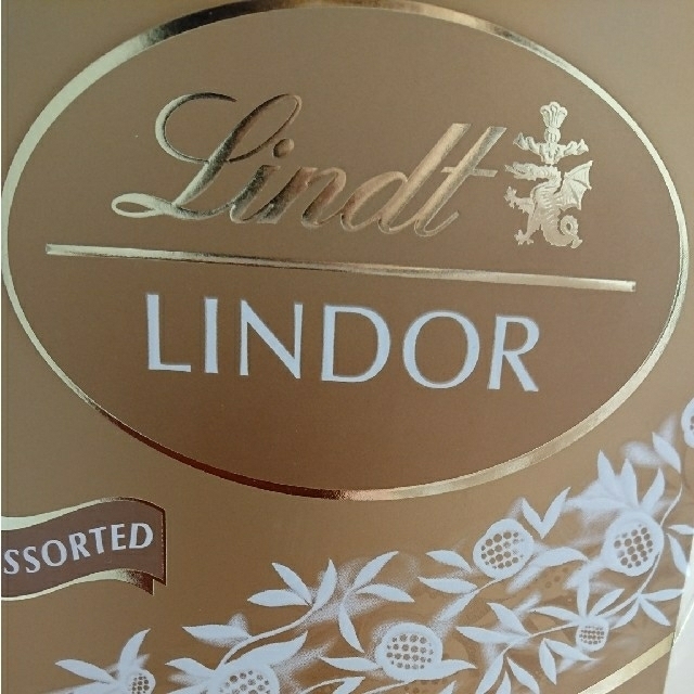 Lindt(リンツ)のリンツ☆チョコレート 食品/飲料/酒の食品(菓子/デザート)の商品写真