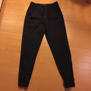 ザラ(ZARA)のZARA 黒パンツ(クロップドパンツ)