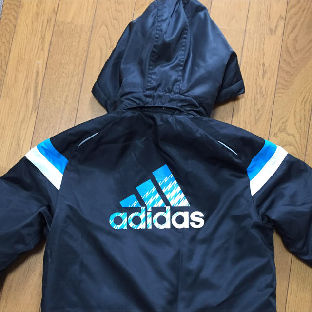 adidas(アディダス)のアディダス120ベンチコート キッズ/ベビー/マタニティのキッズ服男の子用(90cm~)(コート)の商品写真