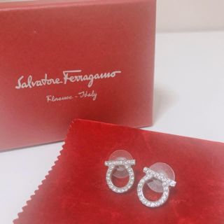 サルヴァトーレフェラガモ(Salvatore Ferragamo)のフェラガモ ピアス(ピアス)