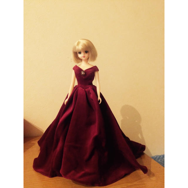 ジェニーちゃんのドレス ハンドメイドのぬいぐるみ/人形(人形)の商品写真