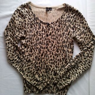 エイチアンドエム(H&M)のカーディガン(カーディガン)