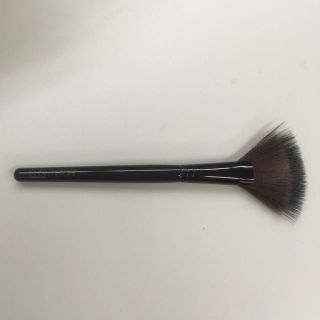 ローラメルシエ(laura mercier)のローラ メルシエ  ファンパウダー ブラシ(その他)