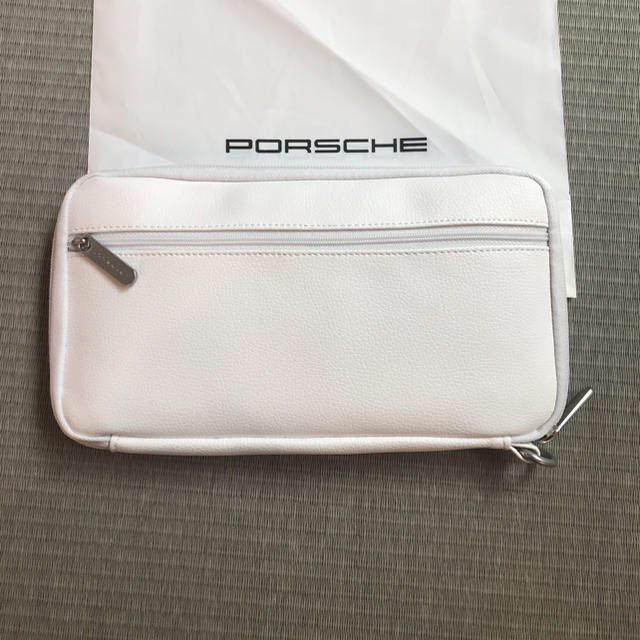 Porsche(ポルシェ)のポルシェ トラベルポーチ エンタメ/ホビーのコレクション(ノベルティグッズ)の商品写真