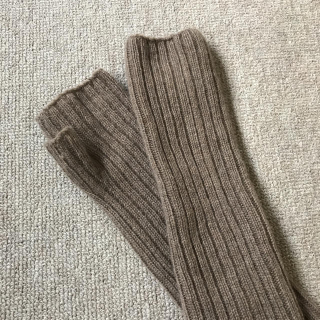 L'Appartement DEUXIEME CLASSE(アパルトモンドゥーズィエムクラス)のJOHNSTONS KNIT GLOVE レディースのファッション小物(手袋)の商品写真