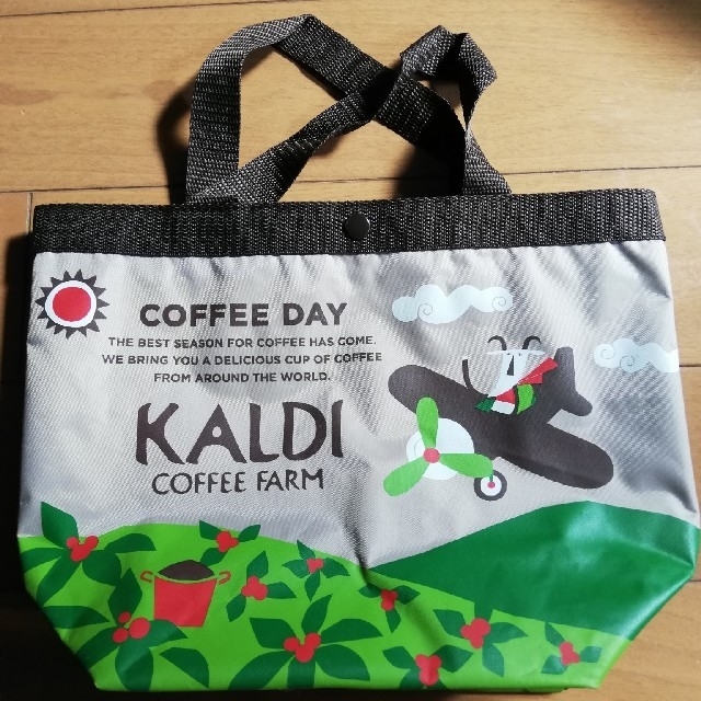 KALDI(カルディ)のりりちゃん様　カルディ　2018コーヒーの日バッグ レディースのバッグ(エコバッグ)の商品写真