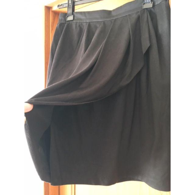 UNTITLED(アンタイトル)のzai様専用★Untilted 黒　ラップスカート レディースのスカート(ひざ丈スカート)の商品写真