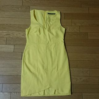 ザラ(ZARA)のZARA イエロータイトワンピース(ミニワンピース)