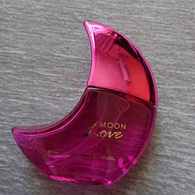 moon love香水 コスメ/美容の香水(香水(女性用))の商品写真