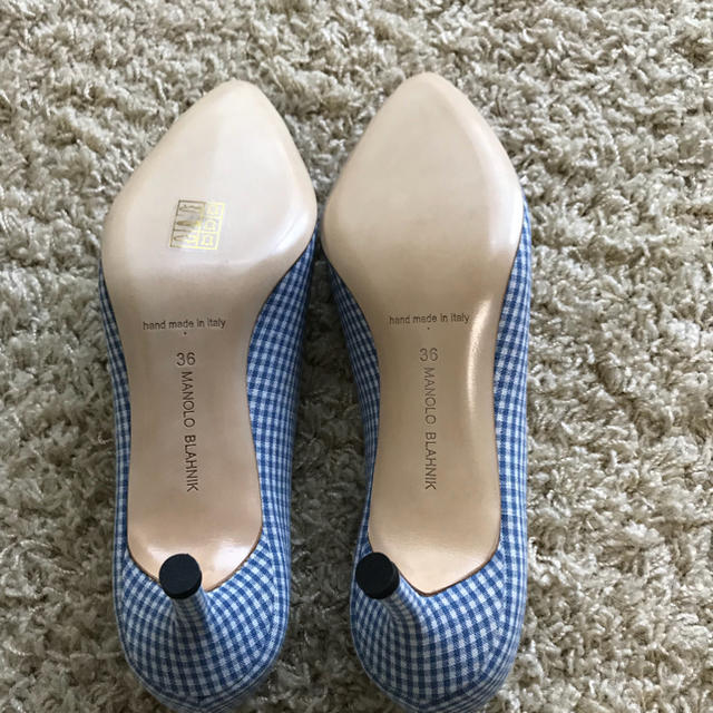 MANOLO BLAHNIK(マノロブラニク)のMANOLO BLAHNIKマノロブラニクハンギシパンプス レディースの靴/シューズ(ハイヒール/パンプス)の商品写真