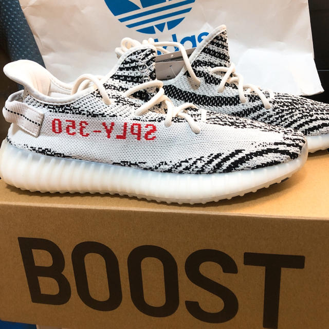 adidas(アディダス)のYEEZY BOOST 350 V2 ZEBRA / 27.0センチ メンズの靴/シューズ(スニーカー)の商品写真