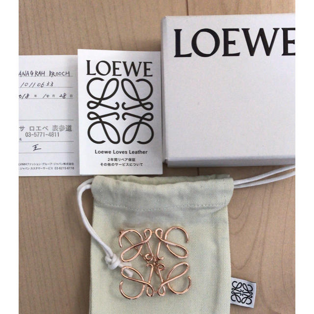 LOEWE ブローチアクセサリー