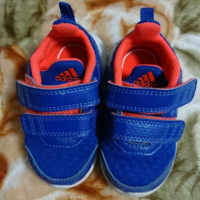 adidas(アディダス)のアディダス  adidas 12.0  ベビースニーカー  キッズ/ベビー/マタニティのベビー靴/シューズ(~14cm)(スニーカー)の商品写真