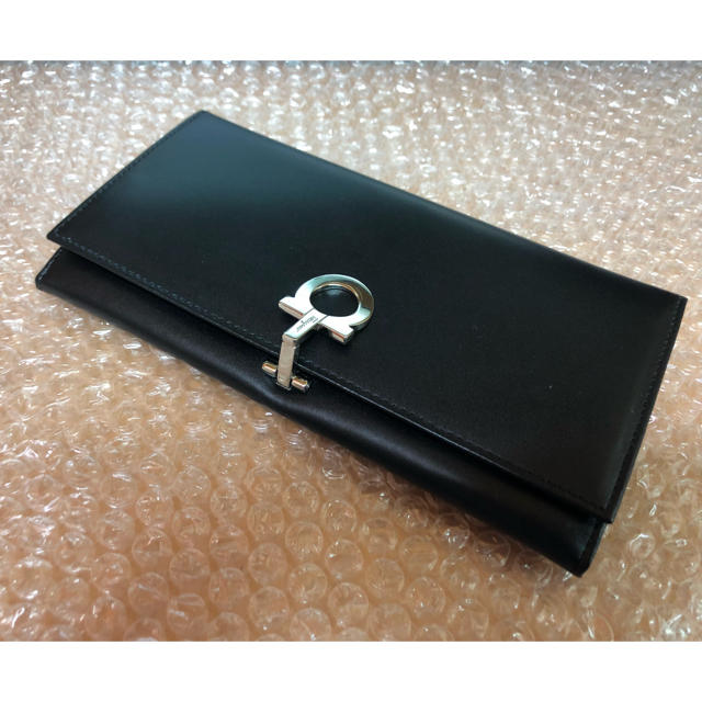 定番人気安い Salvatore Ferragamo - フェラガモ 長財布の通販 by