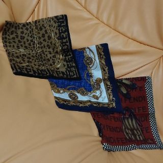 フェンディ(FENDI)の美品☆FENDI(フェンディ)☆ハンカチ×３枚セット(ハンカチ)