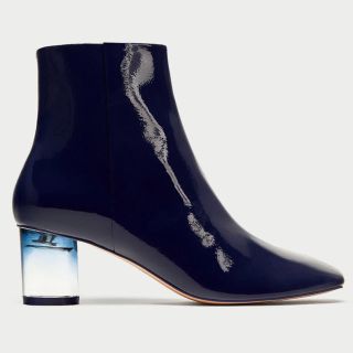 ザラ(ZARA)の限定2点‼️【新品 完売】ブルー★クリアヒール×エナメルのブーツ♪お洒落な足元に(ブーツ)