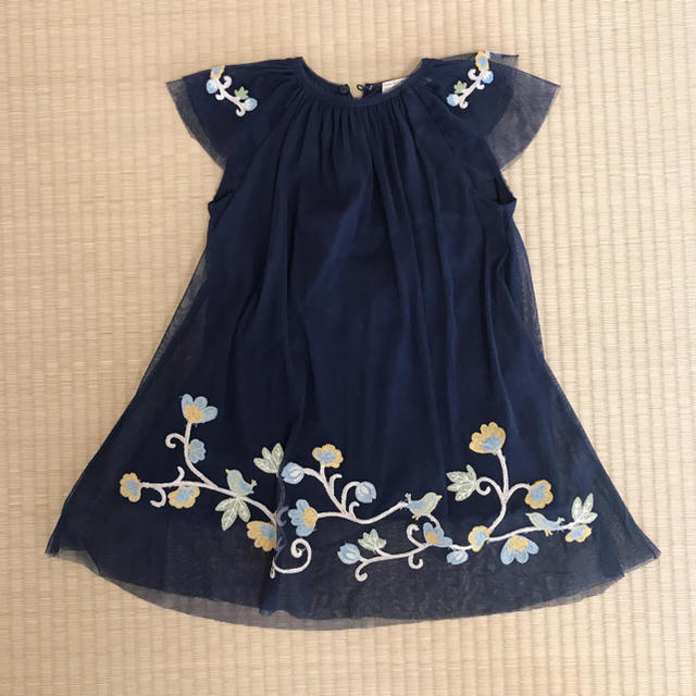 ZARA KIDS(ザラキッズ)の超美品 ザラ ワンピース のみ 6歳 116 刺繍 ZARA  結婚式 普段着 キッズ/ベビー/マタニティのキッズ服女の子用(90cm~)(ワンピース)の商品写真