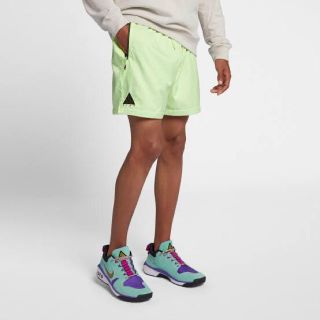 ナイキ(NIKE)の新品タグ付き ナイキ NIKE ACG WOVEN SHORT ショートパンツS(ショートパンツ)