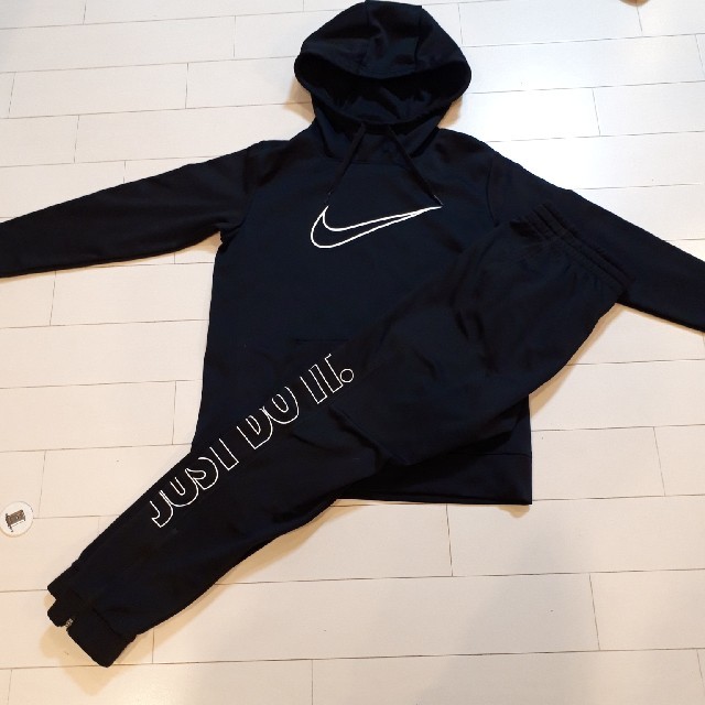 Nike キティ様専用 ナイキ レディース 上下 mの通販 By あけたま S Shop ナイキならラクマ Nike キティ様専用 ナイキ レディース 上下 mの通販 By あけたま S Shop ナイキならラクマ