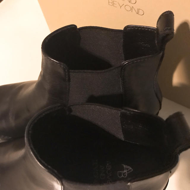 ブラックフライデー‼️ほぼ未使用✰本革ブーツ✰ABOVE AND BEYOND レディースの靴/シューズ(ブーツ)の商品写真