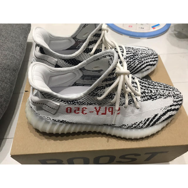 メンズyeezy boost zebra