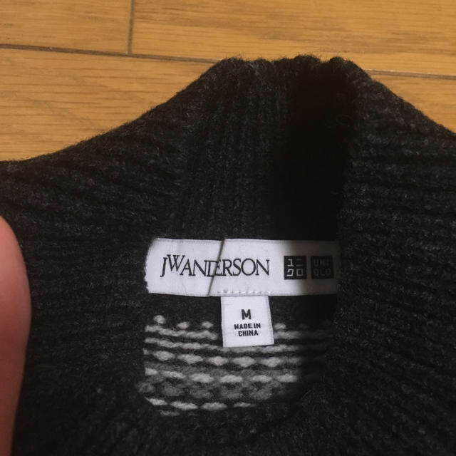 J.W.ANDERSON(ジェイダブリューアンダーソン)のJW ANDERSON ユニクロ ニット レディースのトップス(ニット/セーター)の商品写真