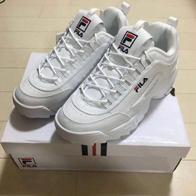 FILA(フィラ)の【新品】27.0cm FILA disruptor 2 ダッドスニーカー メンズの靴/シューズ(スニーカー)の商品写真