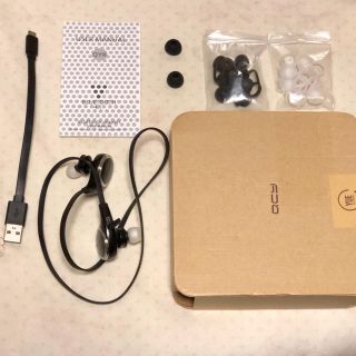 Bluetooth イヤホンブラック QCY-QY8BK(ヘッドフォン/イヤフォン)