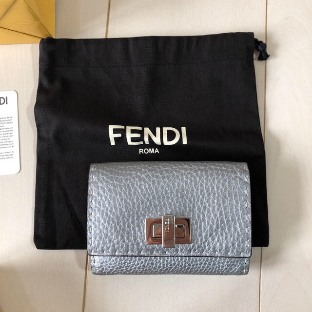 FENDI セレリア シルバー ウォレット - 財布