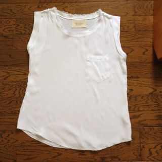 ザラ(ZARA)のZARAホワイトノースリ☆値下げ(Tシャツ(半袖/袖なし))