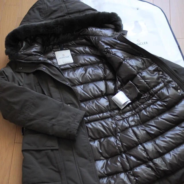 売れ筋がひクリスマスプレゼント！ - MONCLER ⭕️Ambrosia様【極上品】希少 ラビットファー 国内正規品 滝沢眞規子さん ダウンジャケット - www.proviasnac.gob.pe