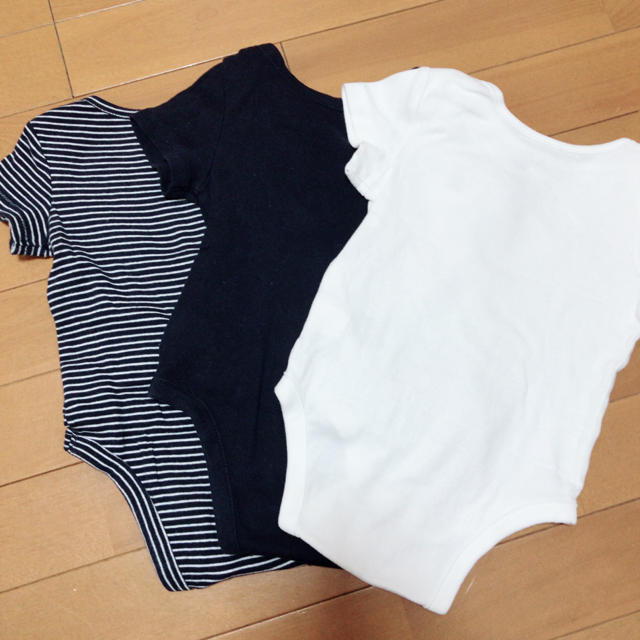 babyGAP(ベビーギャップ)のbabygap ロンパース キッズ/ベビー/マタニティのベビー服(~85cm)(ロンパース)の商品写真