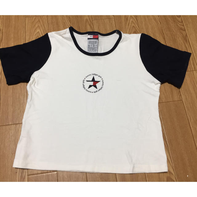 TOMMY HILFIGER(トミーヒルフィガー)のTOMMY HILFIGER ショート丈 Mサイズ レディースのトップス(Tシャツ(半袖/袖なし))の商品写真