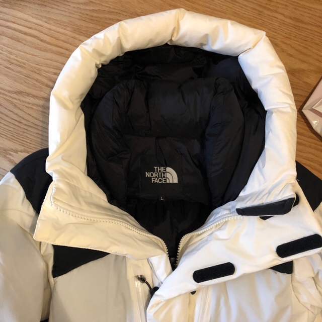 THE NORTH FACE(ザノースフェイス)のnorthface バルトロライトダウン 白 L メンズのジャケット/アウター(ダウンジャケット)の商品写真