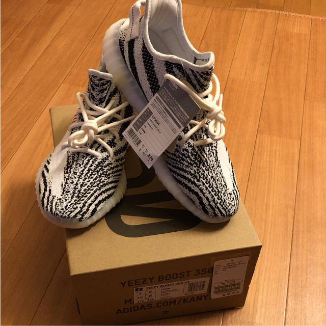 YEEZY BOOST350 V2 ZEBRA靴/シューズ