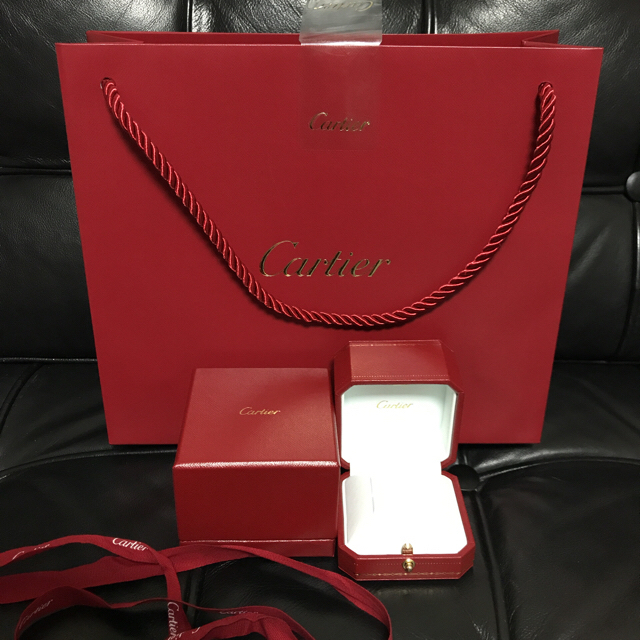 Cartier(カルティエ)のカルティエ リングケース 箱 紙袋 リボン レディースのバッグ(ショップ袋)の商品写真