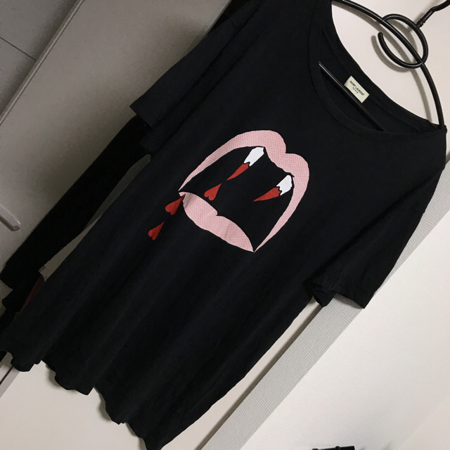 Saint Laurent(サンローラン)のサンローランのTシャツ メンズのトップス(Tシャツ/カットソー(半袖/袖なし))の商品写真