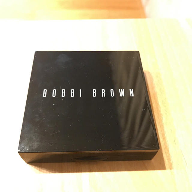 BOBBI BROWN(ボビイブラウン)のはぴねす様専用BOBBI BROWNボビーブラウンハイライティングピンクグロウ コスメ/美容のベースメイク/化粧品(フェイスパウダー)の商品写真