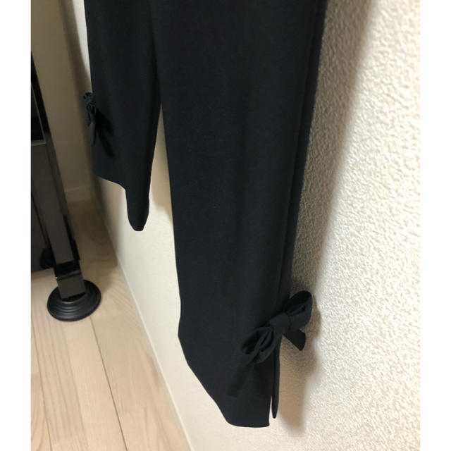 TO BE CHIC(トゥービーシック)のTO BE CHIC 36 トリアセテートパンツ レディースのパンツ(クロップドパンツ)の商品写真