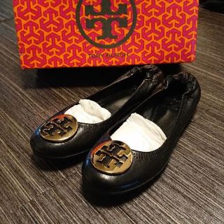 トリーバーチ(Tory Burch)のほぼ未使用 トリーバーチ フラットシューズ ブラック サイズ8 /24-24.5(バレエシューズ)