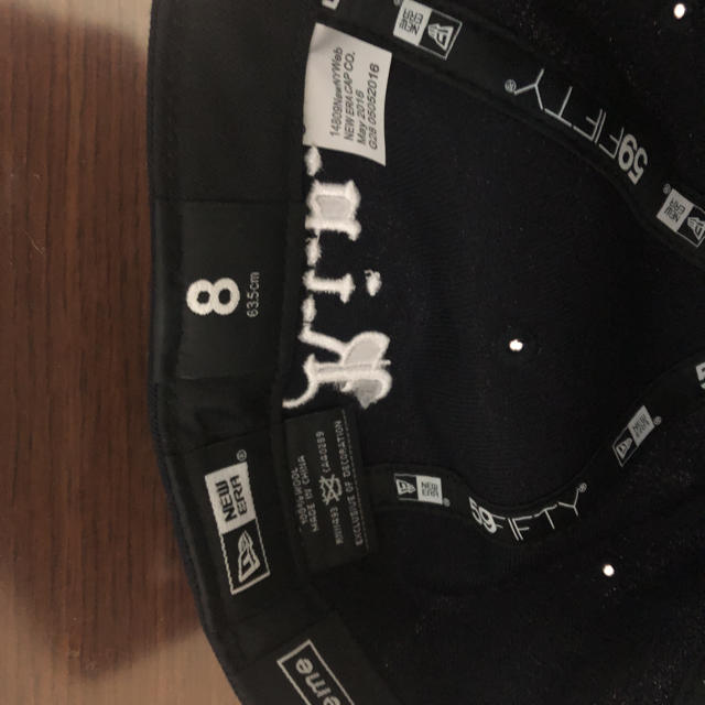 Supreme(シュプリーム)の新品！Supreme FW16 new  era  8 (63.5cm) メンズの帽子(キャップ)の商品写真