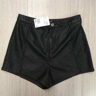 エイチアンドエム(H&M)の新品未使用 H&M ショートパンツ レザー風(ショートパンツ)