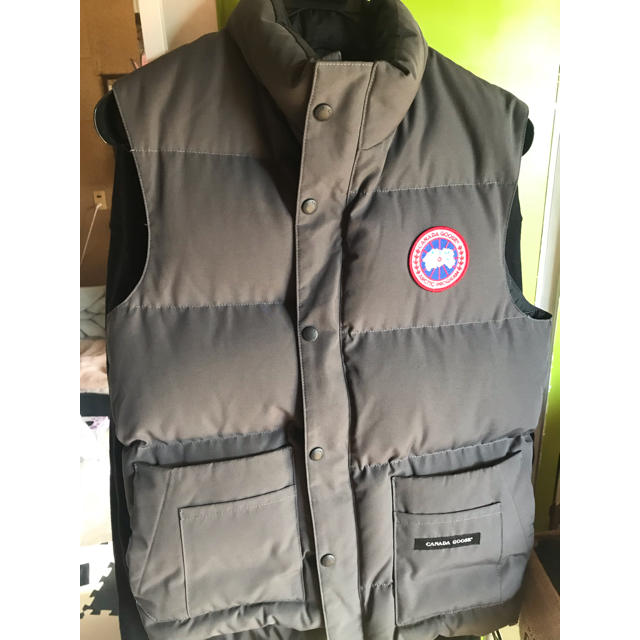 CANADA GOOSE(カナダグース)のカナダグース  ダウンベスト  メンズのジャケット/アウター(ダウンベスト)の商品写真