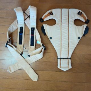 ベビービョルン(BABYBJORN)のらいち様☆ベビービョルン⭐ベビーキャリア⭐だっこひも⭐ヨダレカバー付き(抱っこひも/おんぶひも)